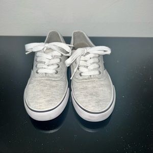 🌵 Levi’s Heathers Gray Sneakers